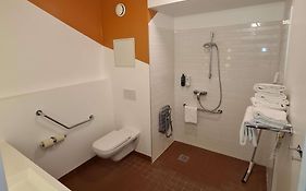 ibis Styles Toulon Centre Port